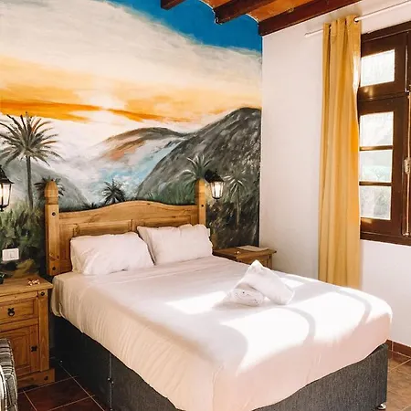 La Casa Nova 2*